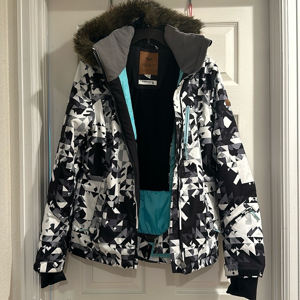 Roxy Ski Snowboard jacket coat LG black & white - worn once!